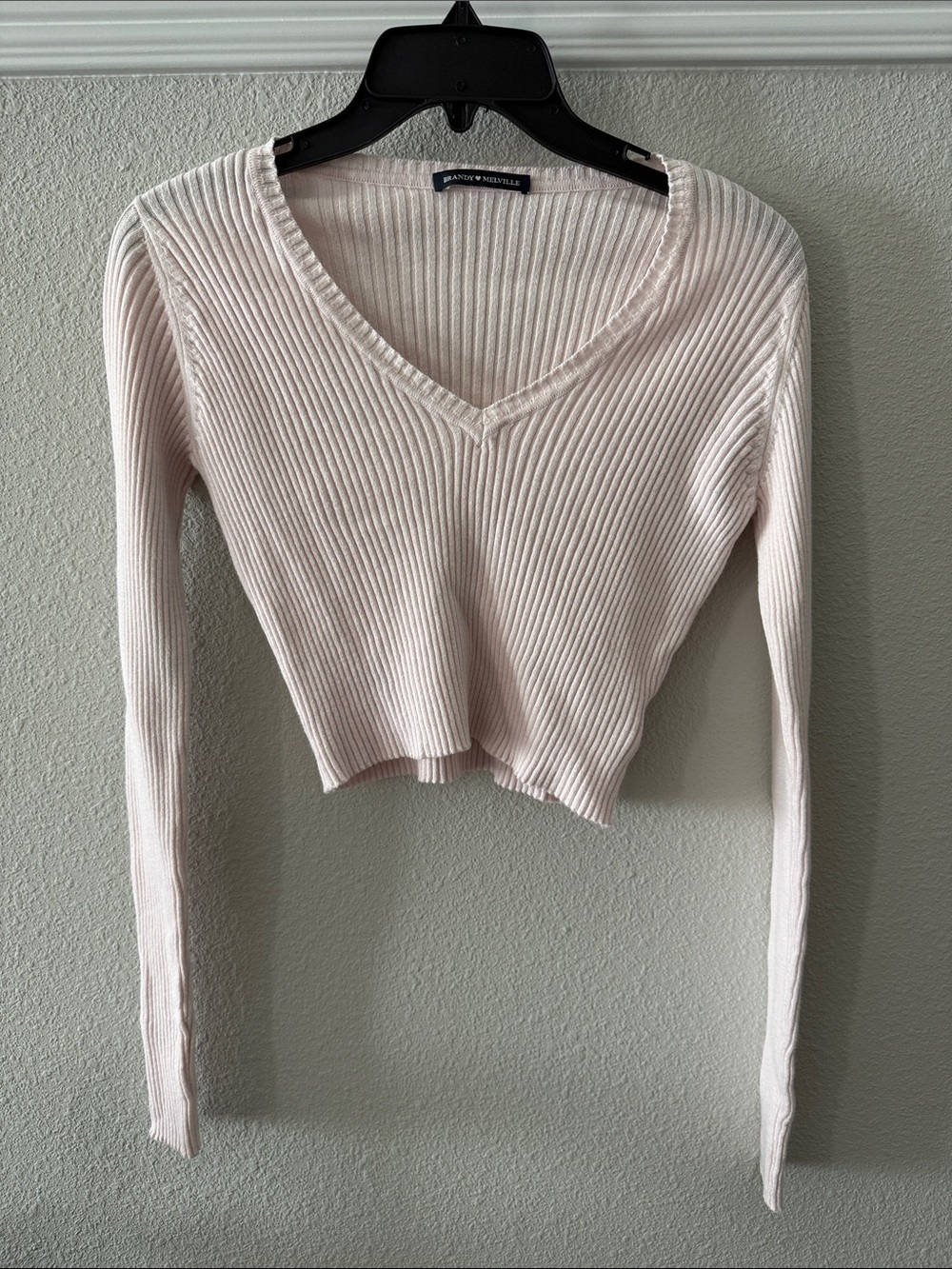 Brandy Melville Pale Pink Ribbed V-Neck Cropped Long Sleeve Top